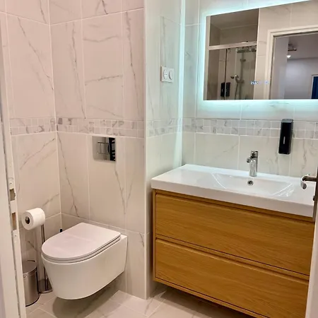 In Bercy Close To Metro 6 8