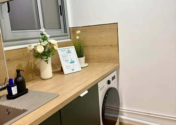 In Bercy Close To Metro 6 8 Paris